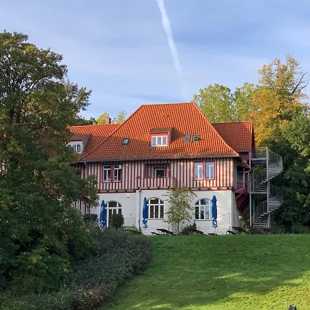 Gastehaus Schwanenwerder Hostel